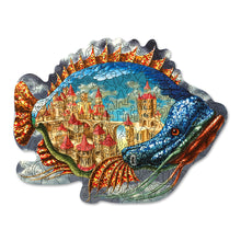 Lade das Bild in den Galerie-Viewer, DAVICI Exklusive Holzpuzzle - Stadtfisch - 130 Teile - Box mit Magnetverschluss