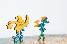 Lade das Bild in den Galerie-Viewer, DAVICI Exklusive Holzpuzzle - Die Sterngeburt - 190 Teile - Box mit Magnetverschluss