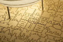 Lade das Bild in den Galerie-Viewer, DAVICI Exklusive Holzpuzzle/ Cat Peterhof/ 200 Teile/ Geschenkbox mit Prägung und Magnetverschluss/Besondere Geschenke für jeden Anlass