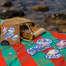 Lade das Bild in den Galerie-Viewer, UNIDRAGON Holzpuzzle - Quallen 3in1 Puzzle - Das Original!