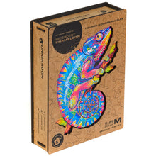 Lade das Bild in den Galerie-Viewer, UNIDRAGON Holzpuzzle - Chameleon - Geschenkbox
